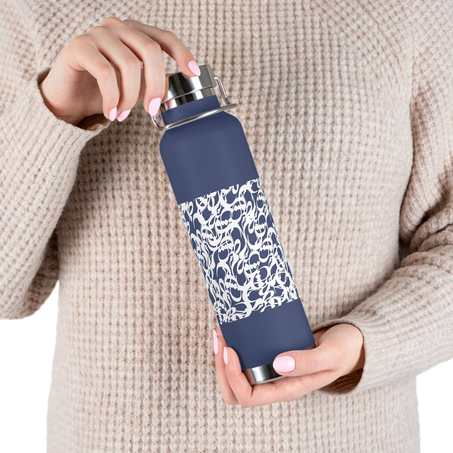 22oz Vacuum Insulated Stainless Steel Bottle with Persian Calligraphy Design - Double Wall, BPA Free, Spill-Proof, Scratch & Fade Resistant